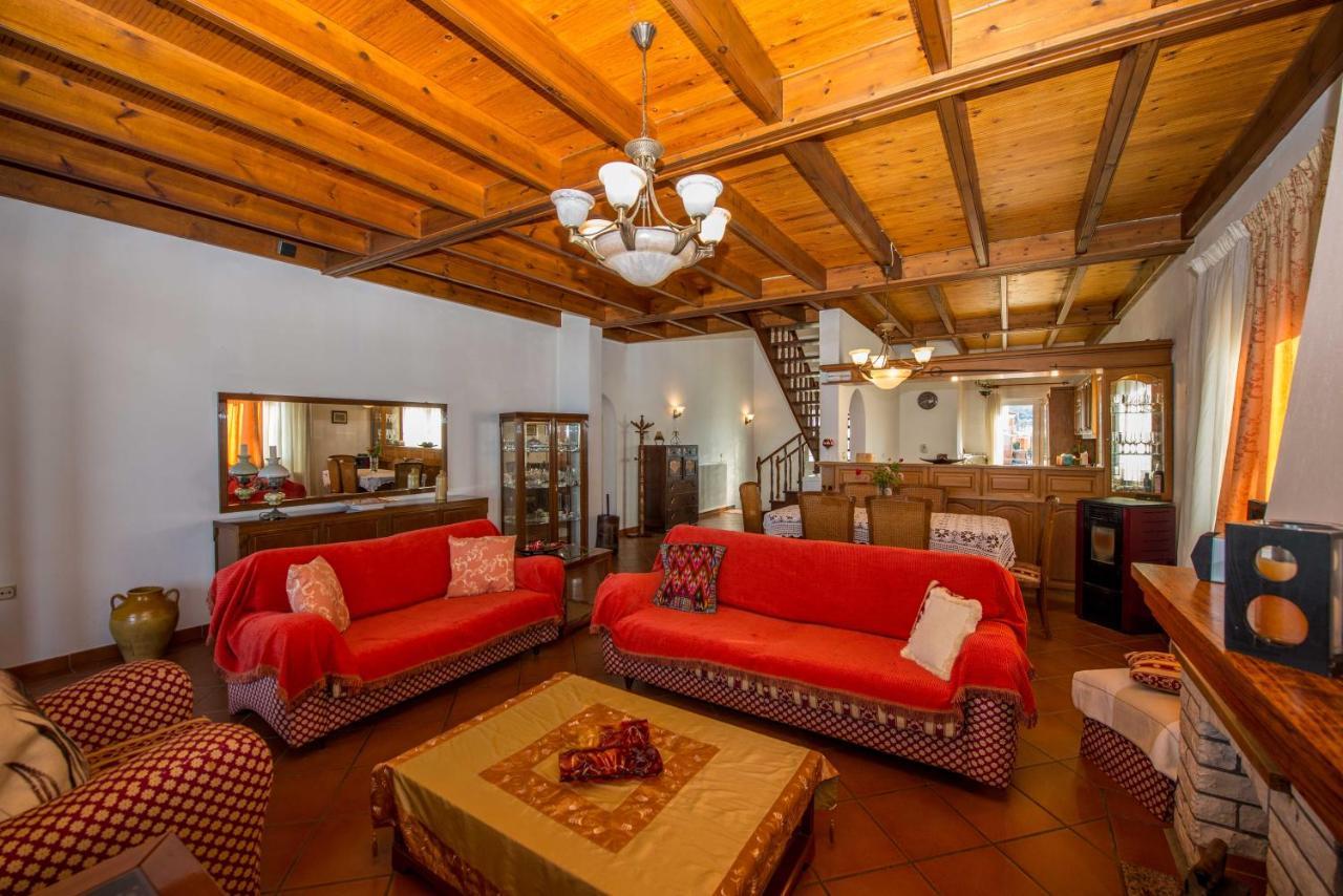 Frosos Beachfront Maisonette Acharavi アカラヴィ エクステリア 写真