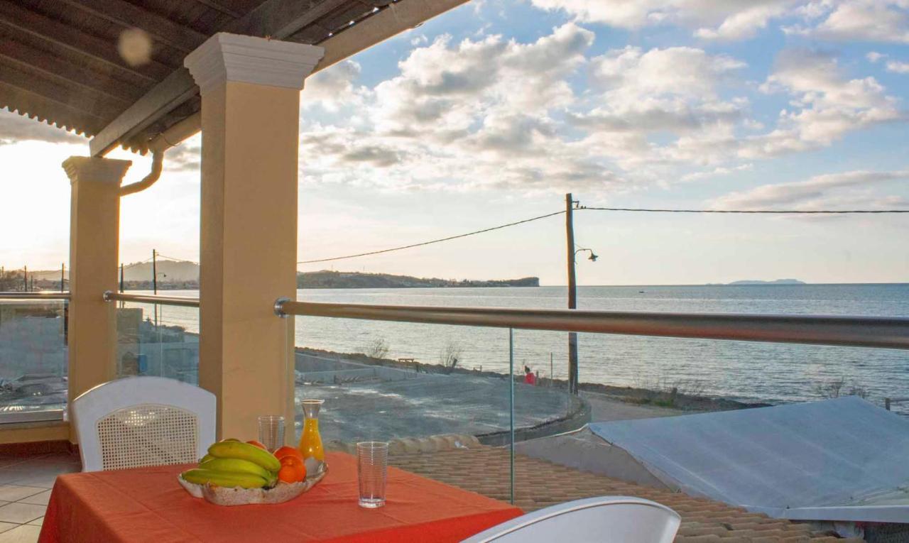 Frosos Beachfront Maisonette Acharavi アカラヴィ エクステリア 写真