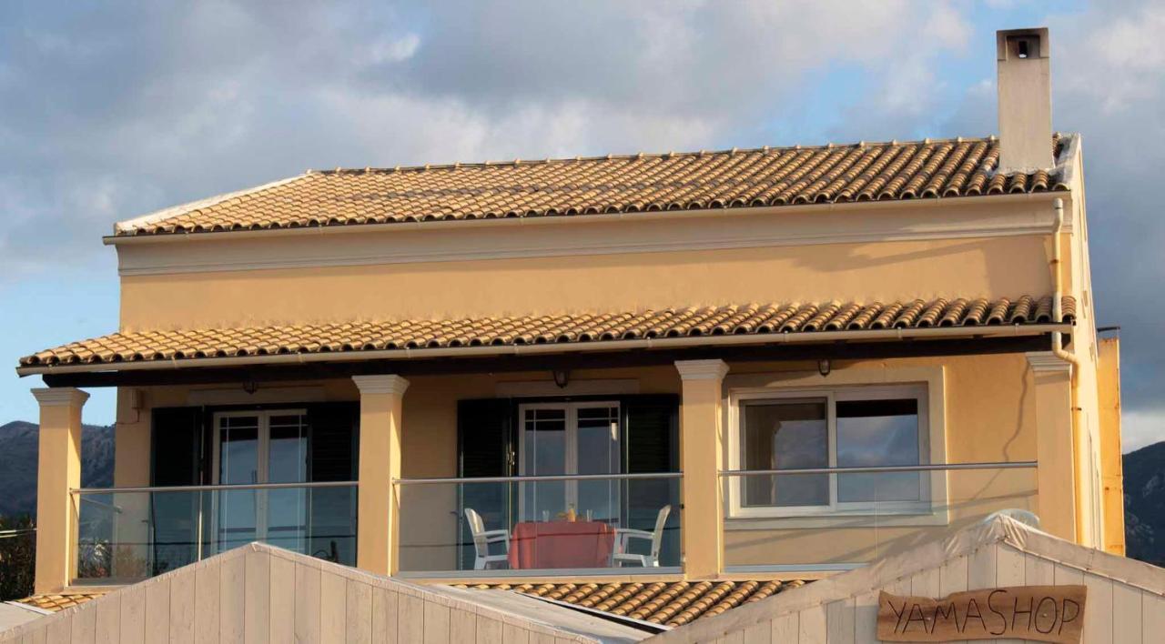 Frosos Beachfront Maisonette Acharavi アカラヴィ エクステリア 写真