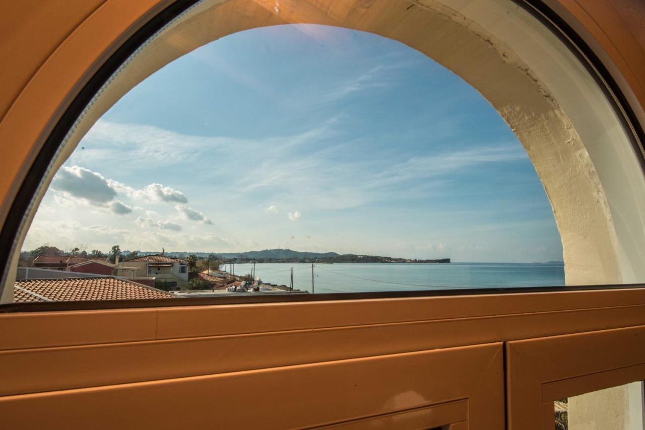 Frosos Beachfront Maisonette Acharavi アカラヴィ エクステリア 写真