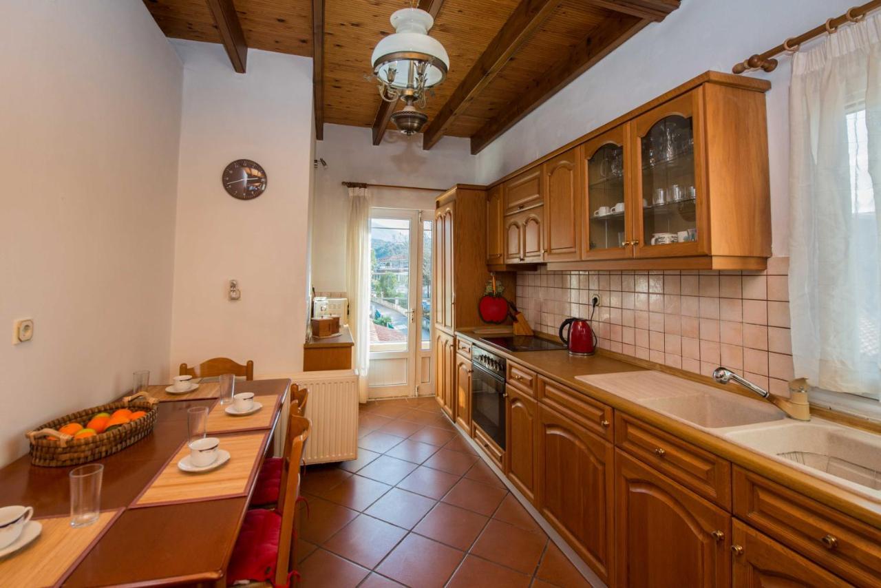 Frosos Beachfront Maisonette Acharavi アカラヴィ エクステリア 写真